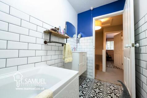 Upstairs Bathroom