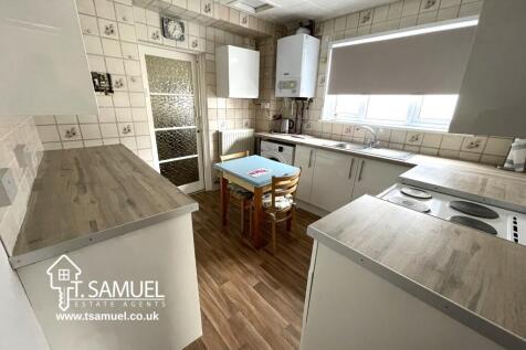 Kitchen c.JPG