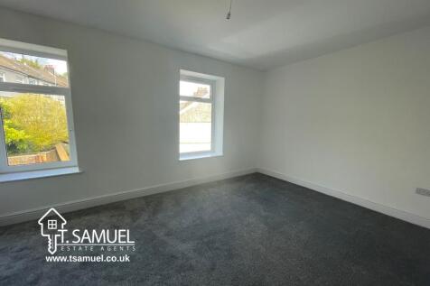 Bedroom 1a.JPG