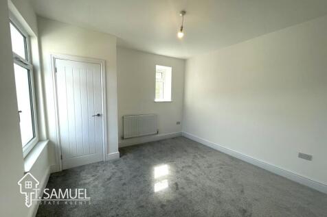 Bedroom 2c.JPG