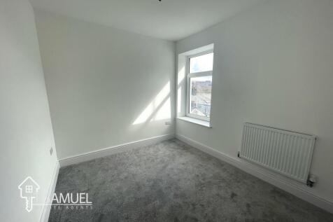 Bedroom 3a.JPG