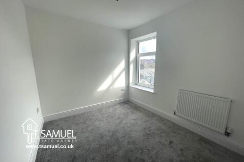 Bedroom 3a.JPG