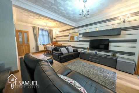 Lounge B