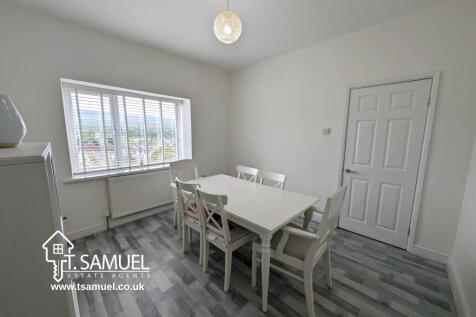 Dining room b