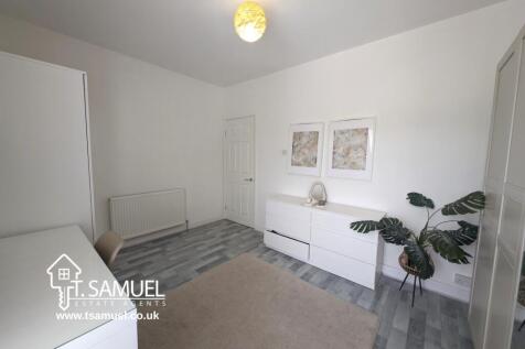 Bedroom 1b