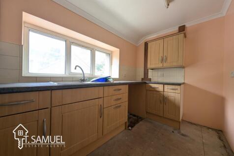 FLAT KITCHEN