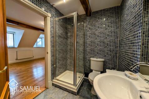 En-suite Bedroom 3