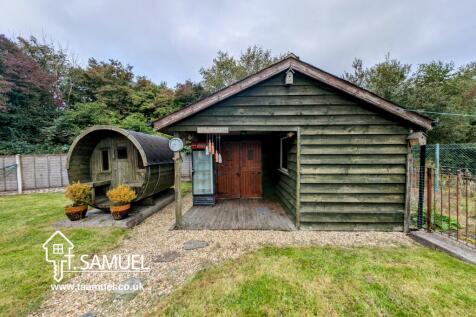 Man cave/summer house