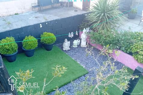Garden b