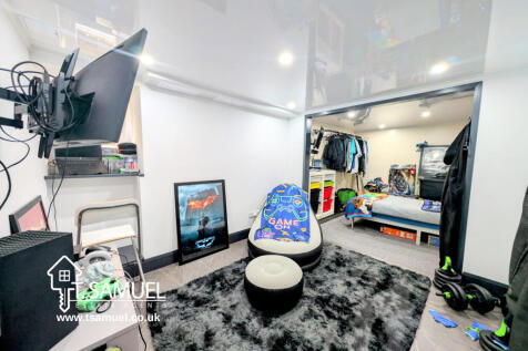 Studio/Bedroom 4