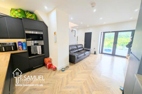 Kitchen / Dining / Family Room