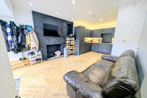 Kitchen / Dining / Family Room