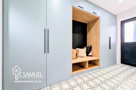 PXL_20250815_122107215~2