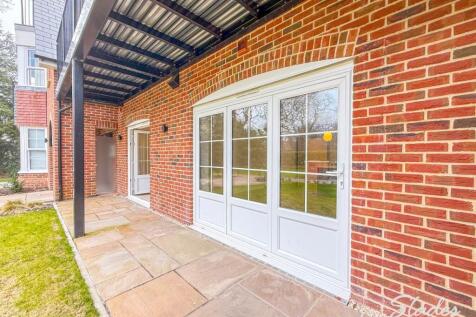 PATIO 2