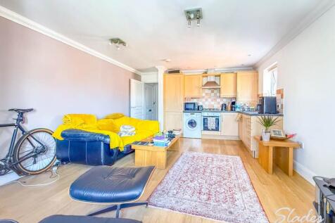 LOUNGE 2