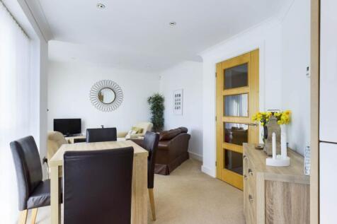 7 erinvale lounge di