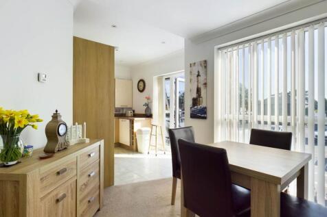 7 erinvale dining 