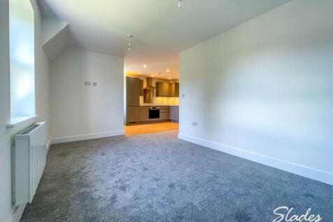 19 The Montague Loun