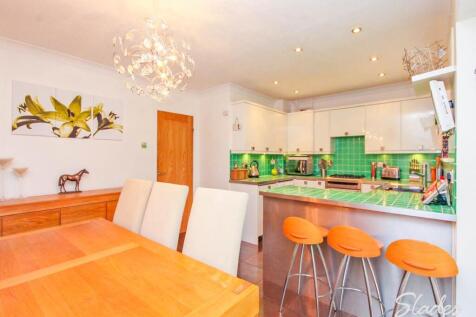 KITCHEN DINER (2)