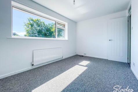 BEDROOM 1 (2)