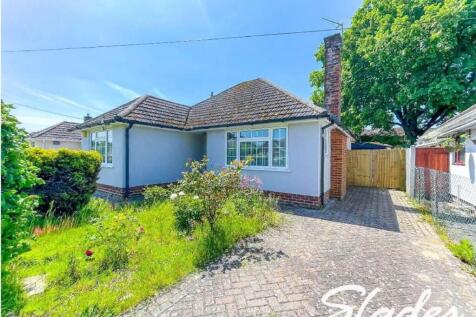 7 CROFT ROAD FRONT 