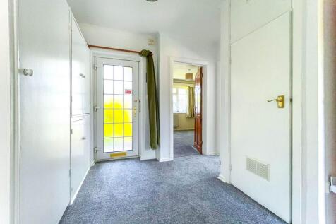7 croft hallway