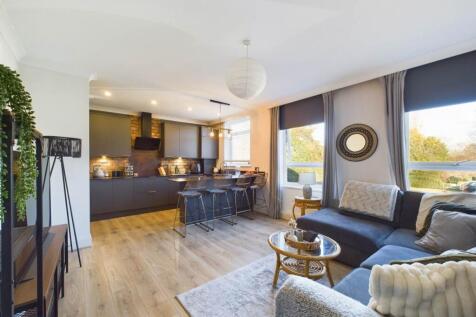 LOUNGE KITCHEN