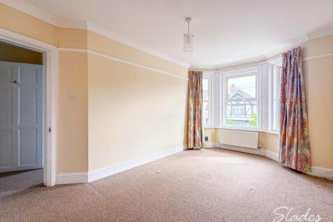 BEDROOM 1 (2)