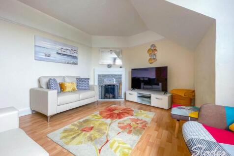 7b carbery lounge 2
