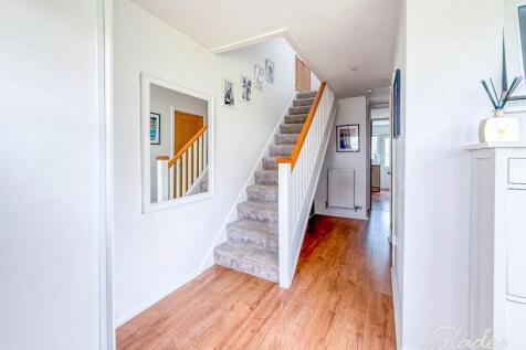 ENTRANCE HALL (2)