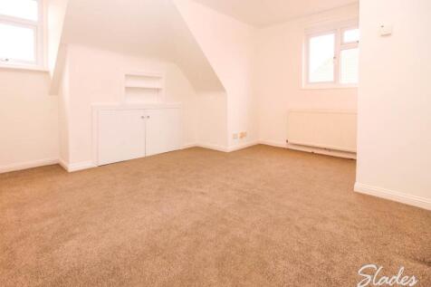 20 Grand Avenue loun
