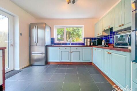 103 Meadway kitchen 