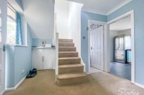 103 Meadway entrance