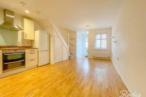 5 tuckton place loun