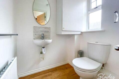 5 tuckton place WC