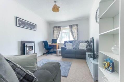 2 Ravenscourt lounge
