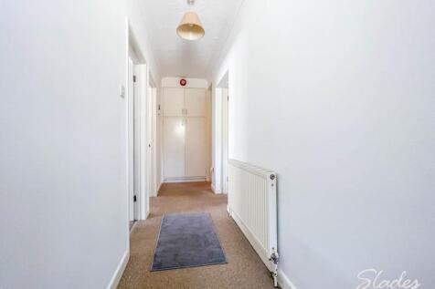2 ravenscourt hallwa