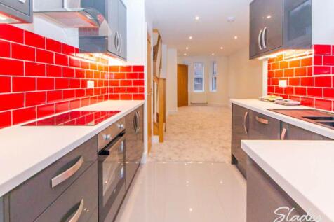 14a Lodge Road kitch