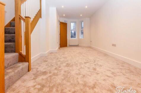 14a Lodge Road loung