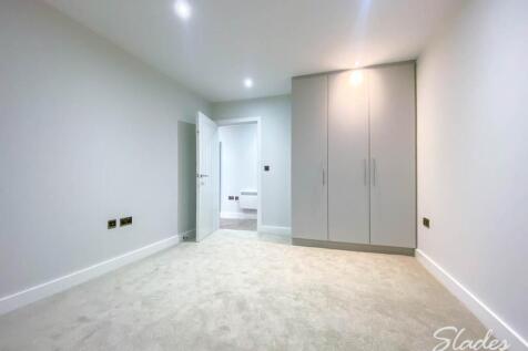 Flat 8 Bedroom