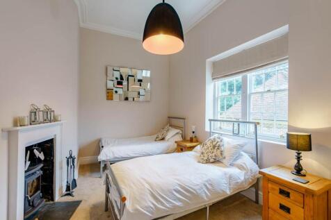 8483175-interior36
