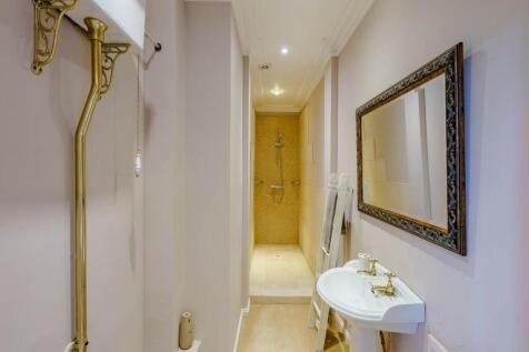 8483175-interior39