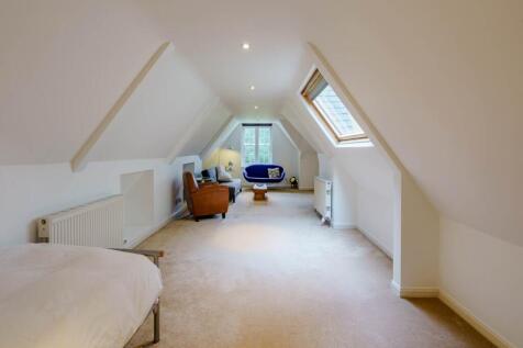 8483175-interior45