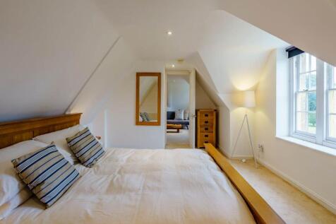 8483175-interior49