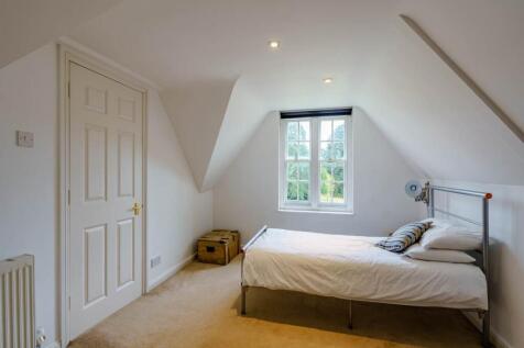 8483175-interior50