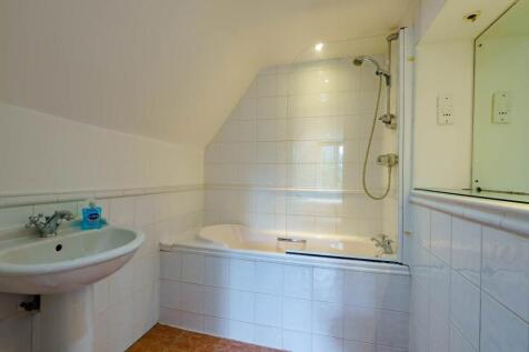 8483175-interior51
