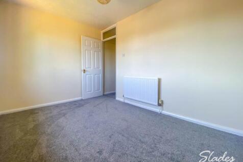 Bedroom 1(2)