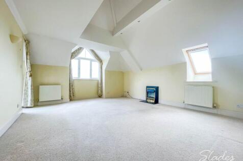 10 Carlton Dene loun