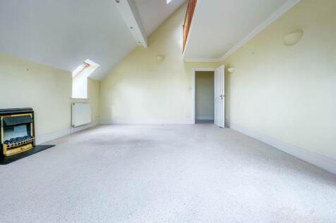 10 Carlton Dene loun