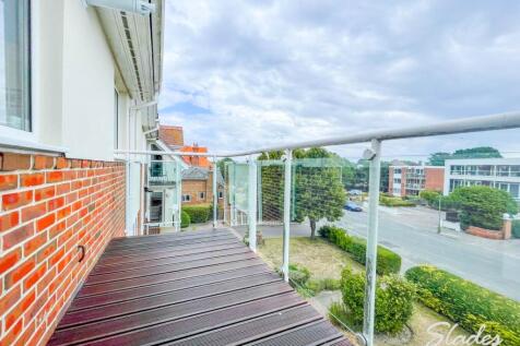 10 Carlton Dene balc